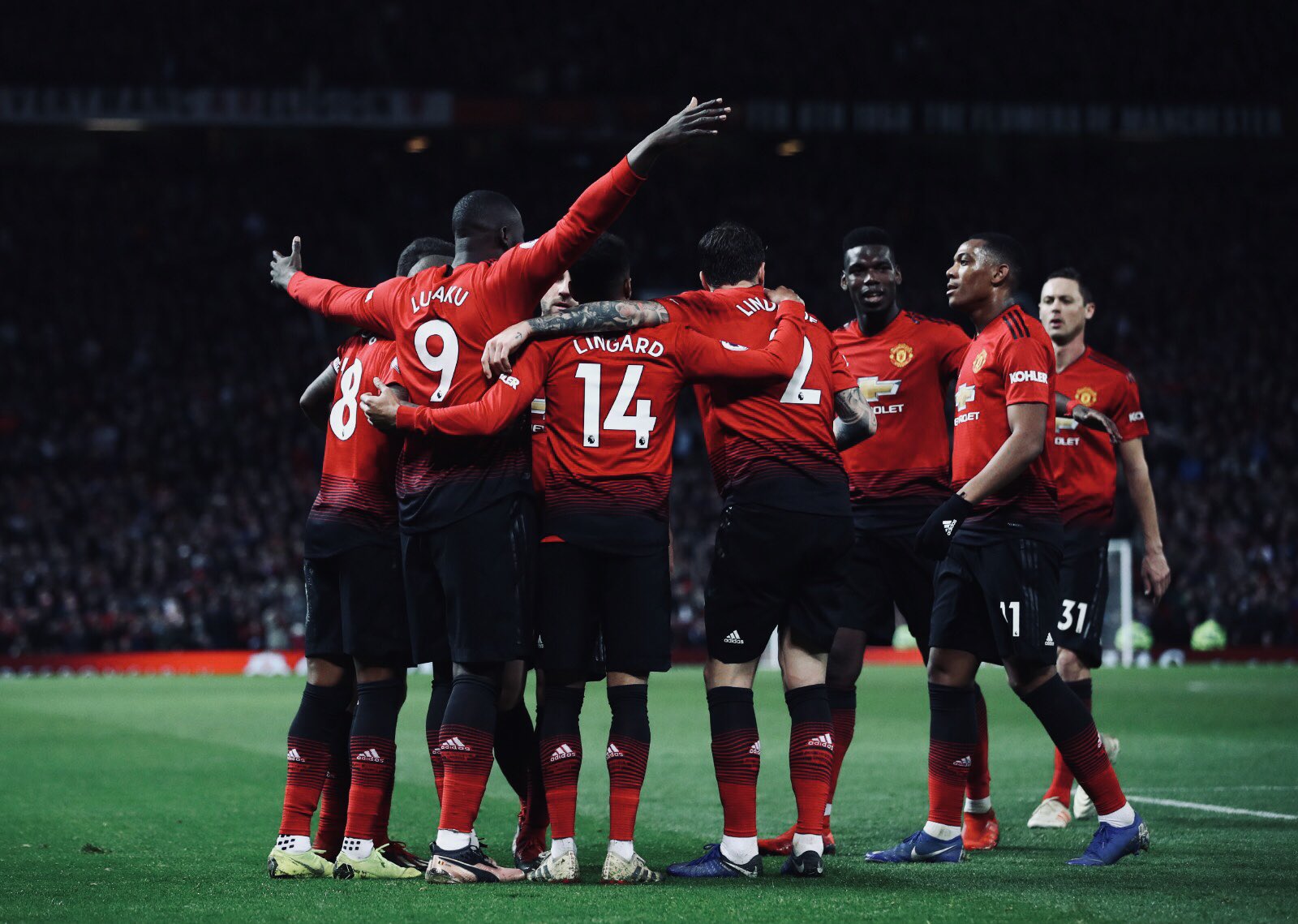 在首次登上 在首次登上